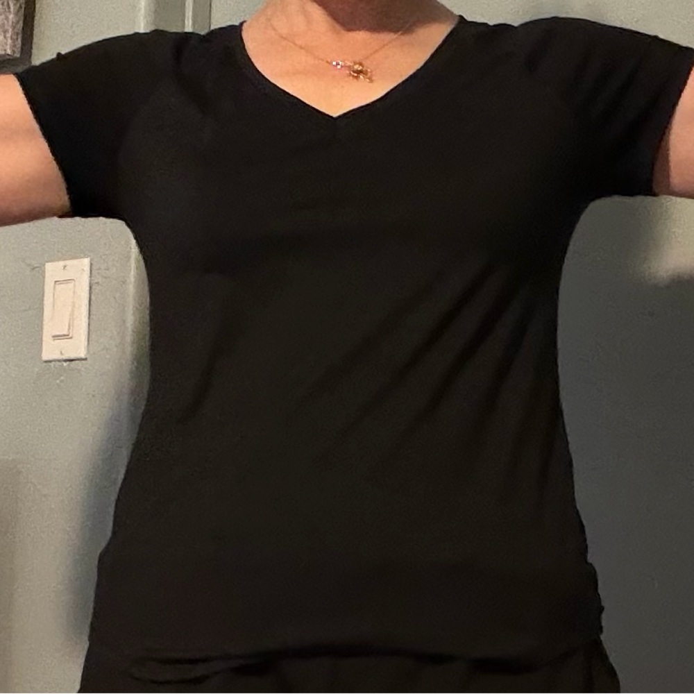 All in Motion Black Short Sleeve V-Neck Tee - Picture 5 of 5